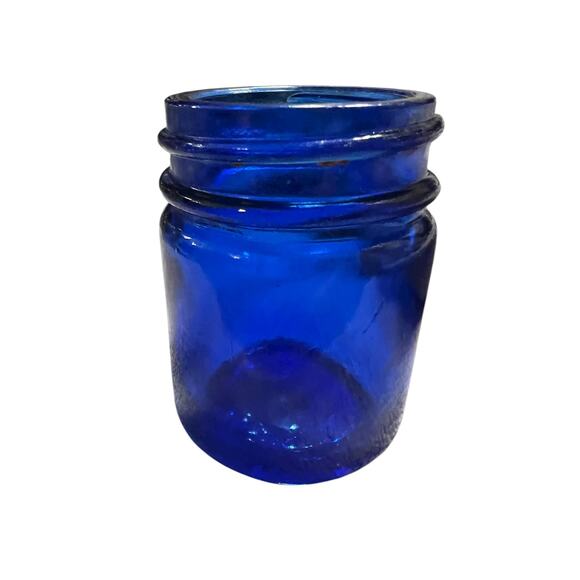 Vintage Blue Glass Vick’s Vaporub Jar Medicine Bottle - Picture 5 of 5